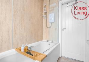 Anderson Apartment by Klass Living Motherwell