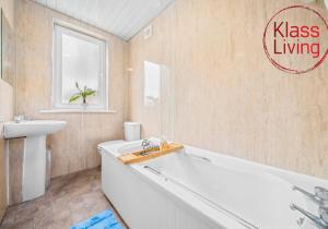 Anderson Apartment by Klass Living Motherwell