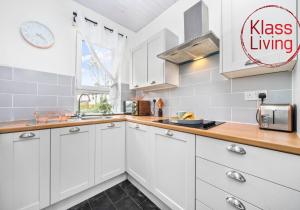 Anderson Apartment by Klass Living Motherwell