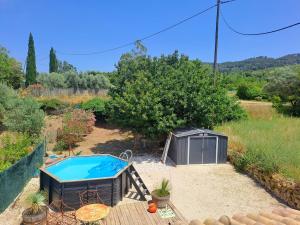 House 4 to 6 people with pool
