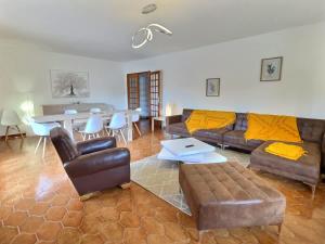 Maisons de vacances Splendide maison pour 10 personnes avec piscine privee et grands espaces ! : photos des chambres