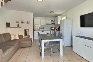 Agréable pavillon avec grande terrasse pour 6 personnes