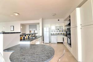 Appartements Magnifique appartement vue mer : photos des chambres