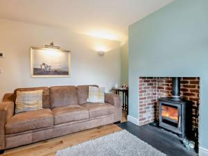 3 Bed in Broughton 94143