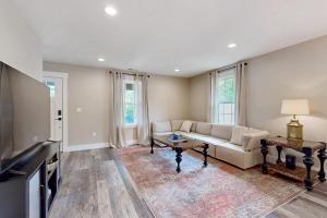 Front Porch Looking In