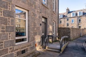 Remodelled Luxury 3 Bed Apartment