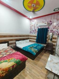 K.D.DHAM-NEAR Prem Mandir