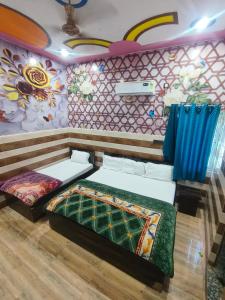 K.D.DHAM-NEAR Prem Mandir