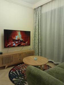 Acquila Crest by JKIA