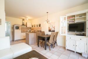 Haus Deichschäfer 13 a - 4-star hotels in St. Peter-Ording