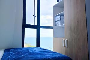 Oceanfront Gem by Walled City, Spectacular Views