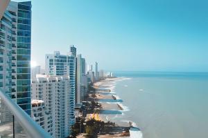 Lujoso Apto Piso 26 con Vista al Caribe