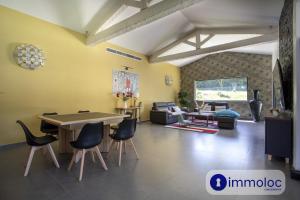 Air-conditioned villa with pool and garden