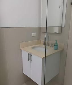 Precioso apto cama King y con salida a playa