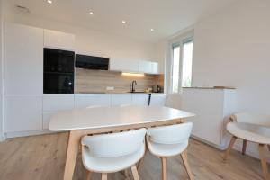 Cosy Muguets - Luxury Apartment for 6 People with Sea View