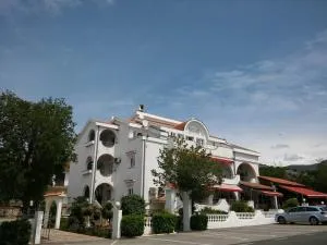 Guest house Garfild 2 - Novi Vinodolski