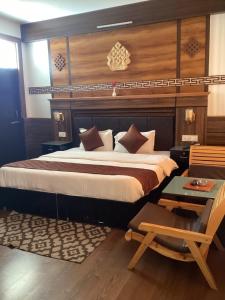 Hotel Blue Pine