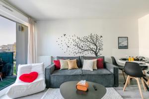 Appartements Charming, Paris in 15 minutes, private Parking : photos des chambres