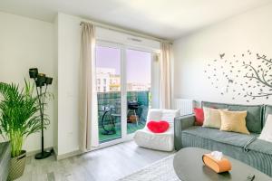 Appartements Charming, Paris in 15 minutes, private Parking : photos des chambres