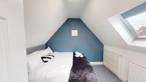 For Workers 10 Mins to City 5 TVs and Parking