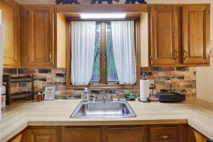 Serenity and Funin one in this Cozy Pocono Cabin