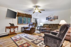 Serenity and Funin one in this Cozy Pocono Cabin