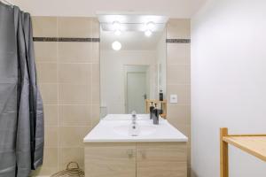 Appartements Charming, Paris in 15 minutes, private Parking : photos des chambres