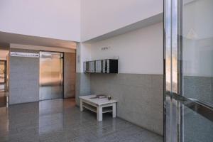 Piscina y garaje cerca del centro by CABANA Rentals