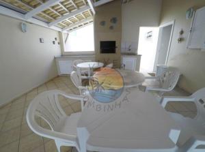 Casa Ampla Zona Central da Praia com 04 Dormitórios