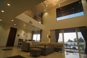 4 BHK Lavish villa in Bhose