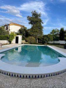 habitaciones con piscina privada en casa de campo, Granada