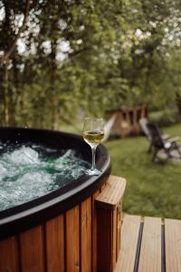 Czill-Lokum- klimatyczna chata w Beskidach z balią i sauną