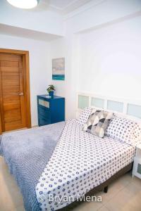 Eclectic gorgeous, modern 3 levels penthouse