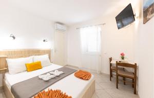 Stunning Apartment In Baska Voda