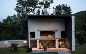 Beautiful Home In Lokvicici 
