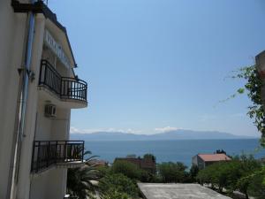 Apartment with Sea View room in Vila Lidus