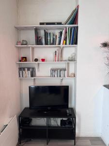 Le Farges-Chambre en colocation-Appartement partagé à 3min de La Gare ST Roch-LaConciergerieByNina