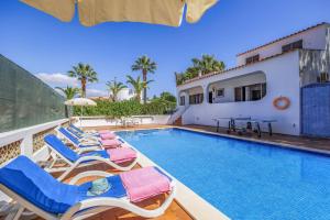 Villa Leoes by Villa Plus