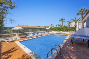 Villa Leoes by Villa Plus