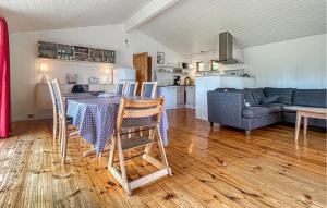 Nice Home In Eskebjerg With Wifi