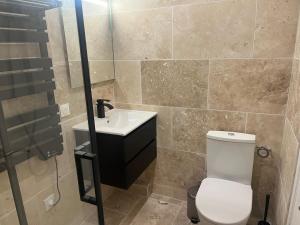 Charmant T3 rénové Jardin Parking Clim