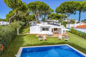 Villa Balaia by Villa Plus