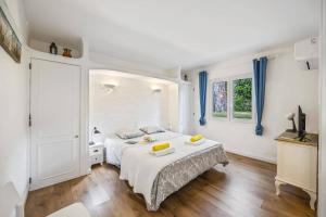 Villa Balaia by Villa Plus