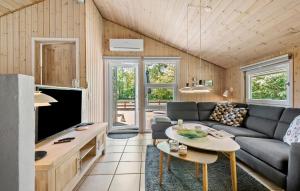 Stunning Home In Oksbøl With Sauna