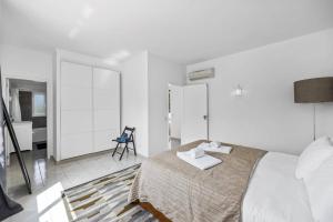 Villa Amoreira by Villa Plus