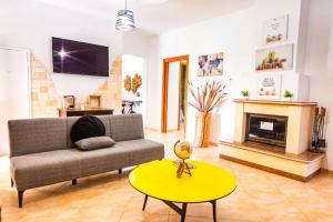 Villa Maria Rosaria by Villa Plus