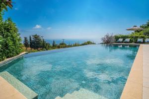 Villa Estiasi by Villa Plus