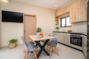 Villa Alcova by Villa Plus