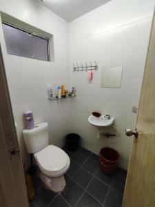 Homestay Temerloh Max 20pax 4 Aircond 4 Bedroom 3 Heater Water Filter Near Bandar Temerloh Free Wi-Fi Netflix