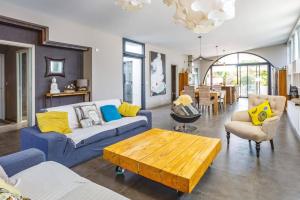 Villa Saffron by Villa Plus